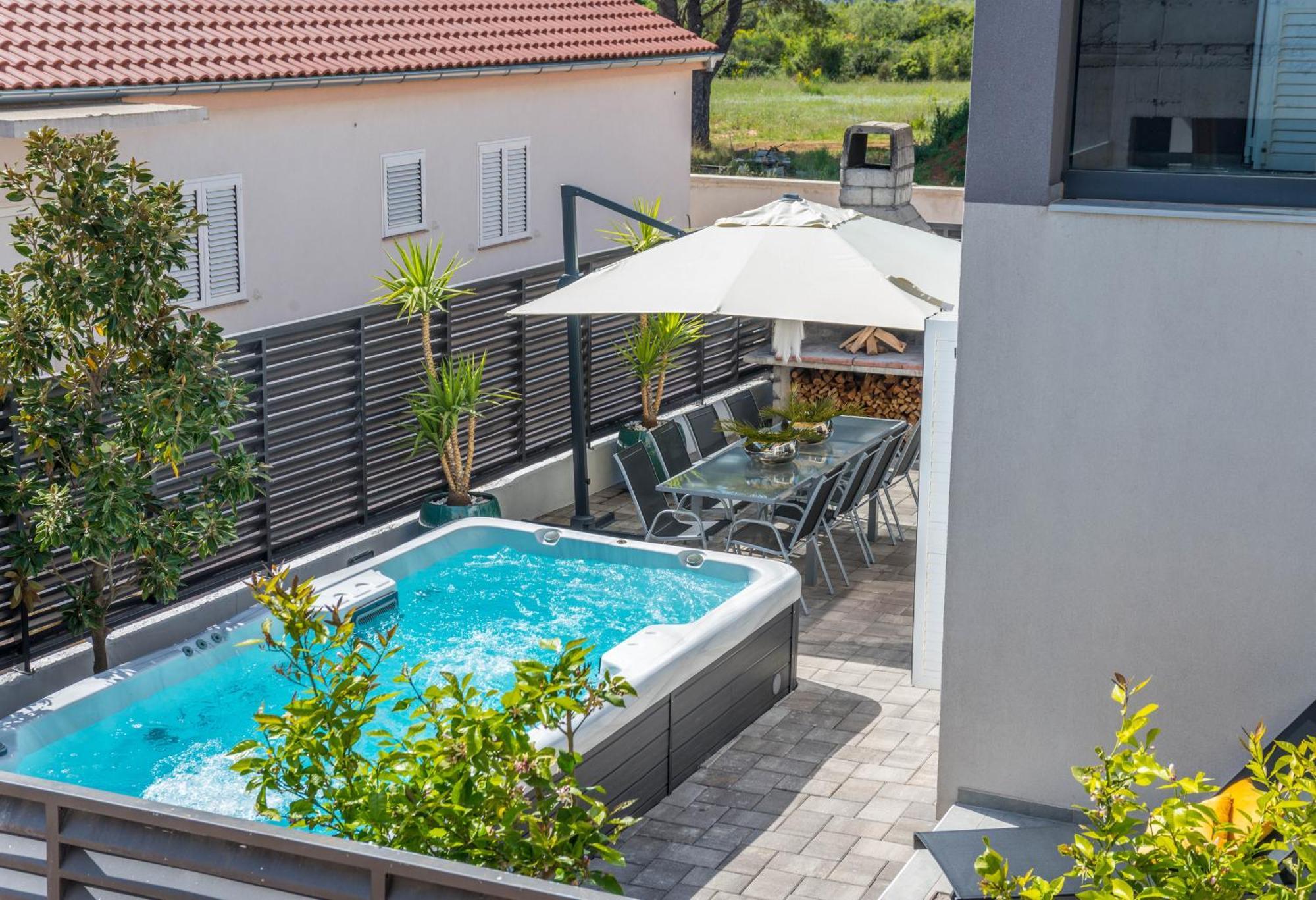 House With Pool Ledenko Lejlighed Biograd Na Moru Eksteriør billede
